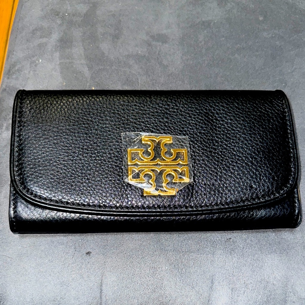Tory Burch Black Leather Continental Wallet with Gold Logo